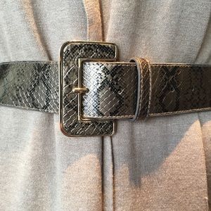 Snakeskin print belt size 14